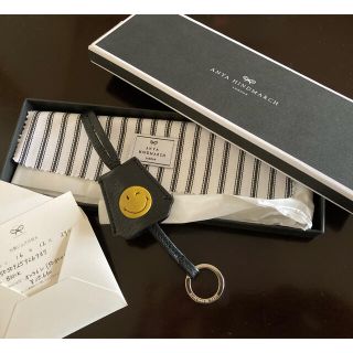 アニヤハインドマーチ(ANYA HINDMARCH)のアニヤハインドマーチ　キーホルダー　美品(キーホルダー)