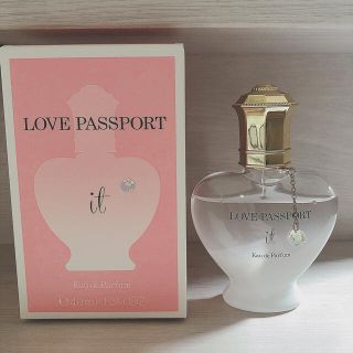 ラブパスポート(Love Passport)のラブパスポート　イット　オードパルファム(香水(女性用))