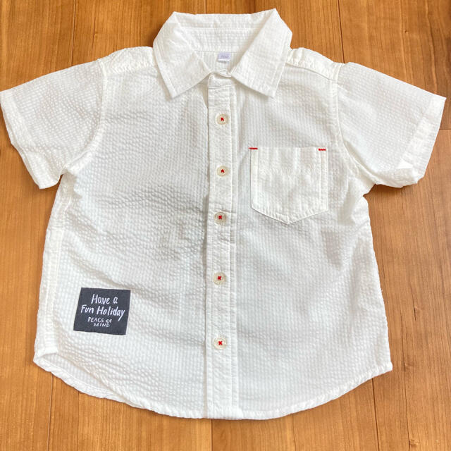 　美品　白 シャツ 100 男の子 キッズ/ベビー/マタニティのキッズ服男の子用(90cm~)(Tシャツ/カットソー)の商品写真