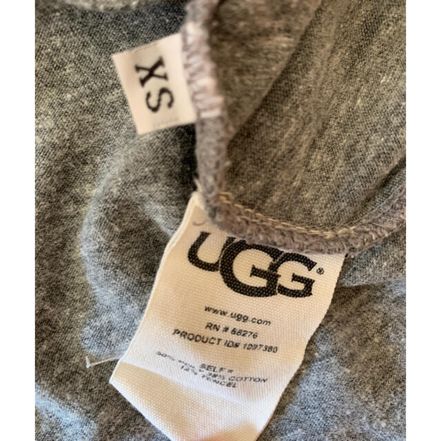 UGG Tシャツ