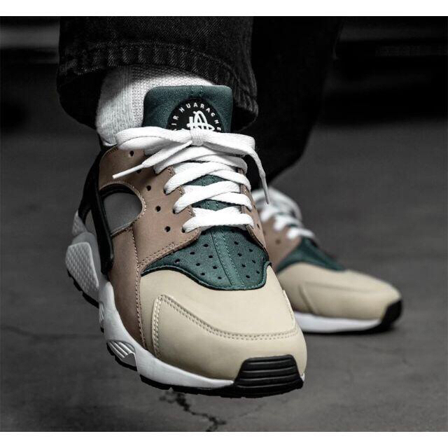 NIKE AIR HUARACHE ESCAPE