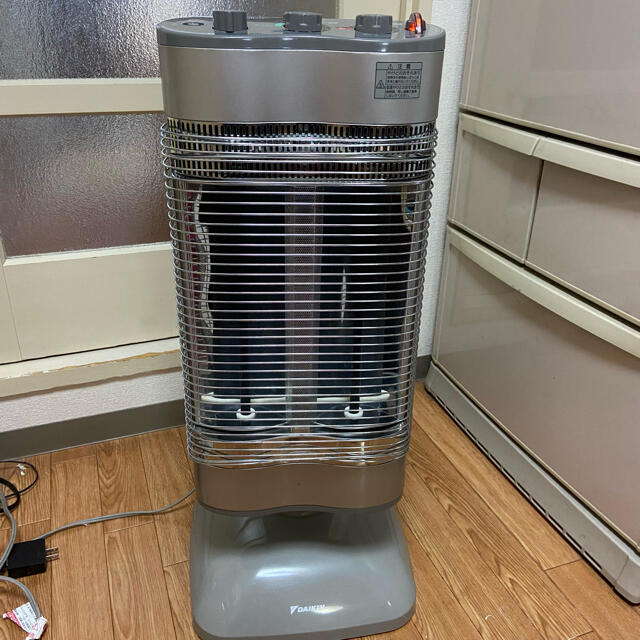 DAIKIN   ダイキンDAIKIN CERNS 遠赤外線 ヒーター セラムヒート