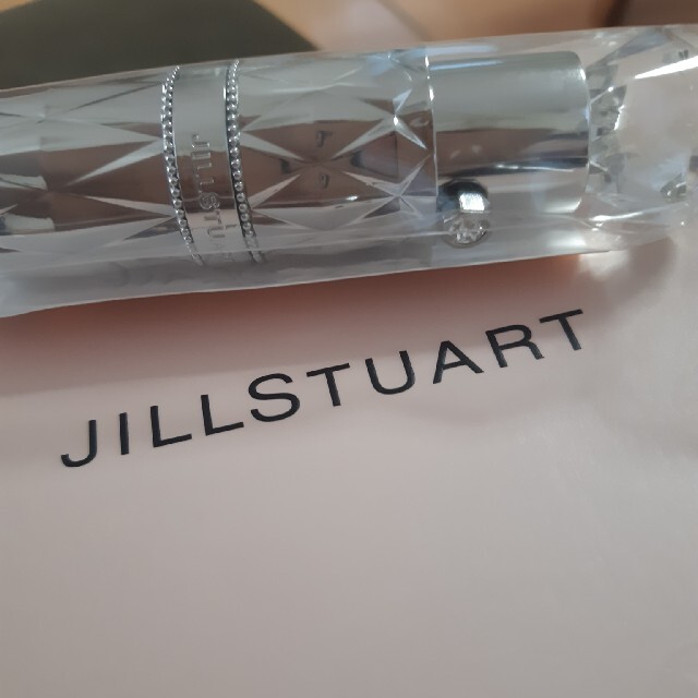 JILLSTUART(ジルスチュアート)のジルスチュアート　メイクブラシ　新品 コスメ/美容のメイク道具/ケアグッズ(ブラシ・チップ)の商品写真