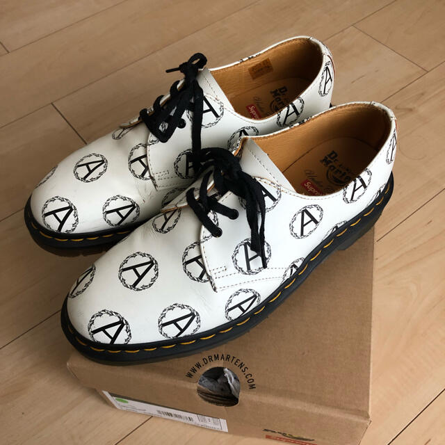 SUPREME×UNDERCOVER×Dr.Martens 3ホール 【大特価!!】 4800円引き