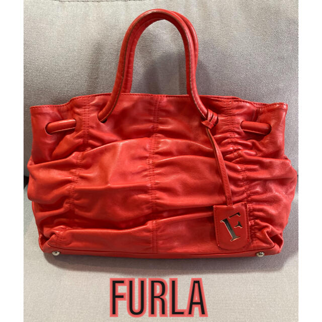 Furla(フルラ)の【極美品】FURLA フルラ トートバッグ ハンドバッグ レッド ロゴチャーム レディースのバッグ(トートバッグ)の商品写真