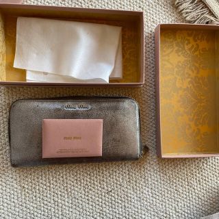 ミュウミュウ(miumiu)のMIU MIU財布(長財布)