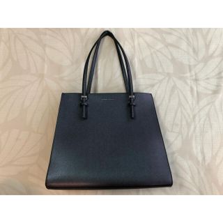 チャールズアンドキース(Charles and Keith)のCHARLES&KEITH ストラクチャートートバッグ(トートバッグ)