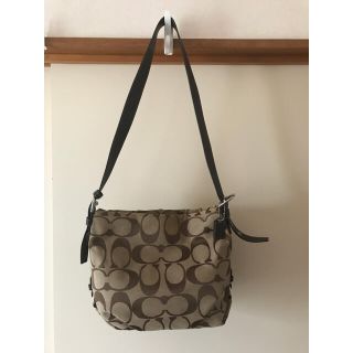 COACH - コーチ ロゴ入り 布 ショルダーバッグ 値下げしましたの