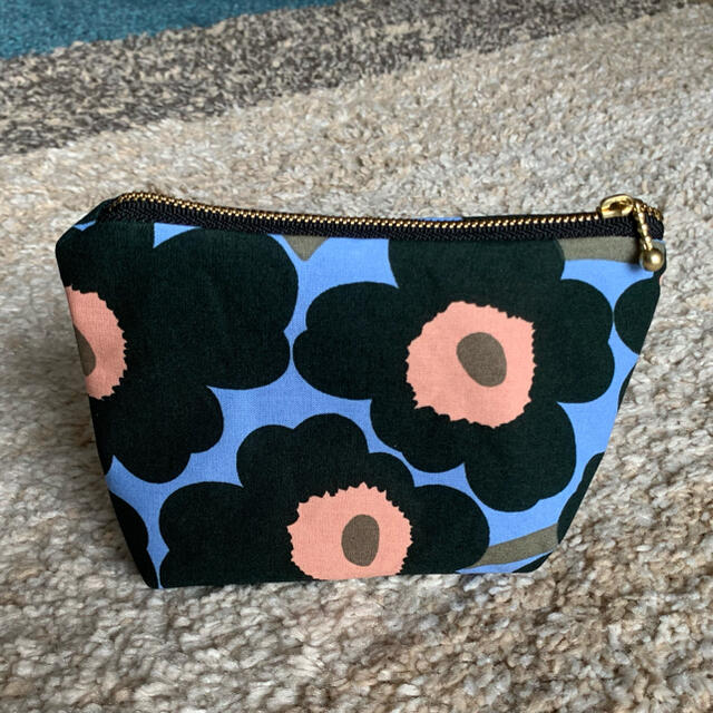 marimekko(マリメッコ)のマリメッコ ハンドメイド　ポーチ(UNIKKO) ハンドメイドのファッション小物(ポーチ)の商品写真