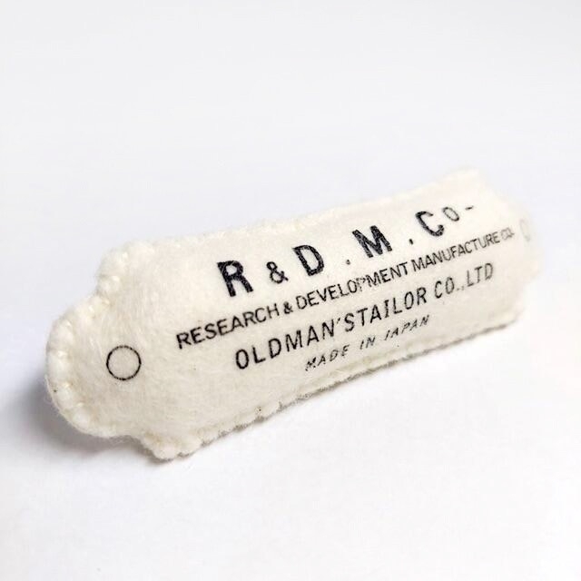 R&D.M.Co-✨オールドマンズテーラー 羊毛フェルト ブローチピン  記念品