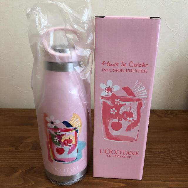 L'OCCITANE(ロクシタン)の新品❣️ ロクシタン　ノベルティ  ポータブルサーモタンブラー インテリア/住まい/日用品のキッチン/食器(タンブラー)の商品写真