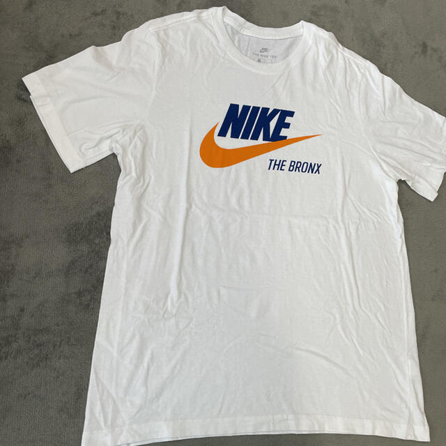 NIKE(ナイキ)のLサイズ　＜NIKETシャツ＞ メンズのトップス(Tシャツ/カットソー(半袖/袖なし))の商品写真