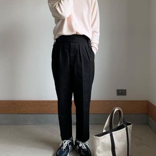 COMOLI neat ベルトレス ブラック 本日のみ値下げの通販 by