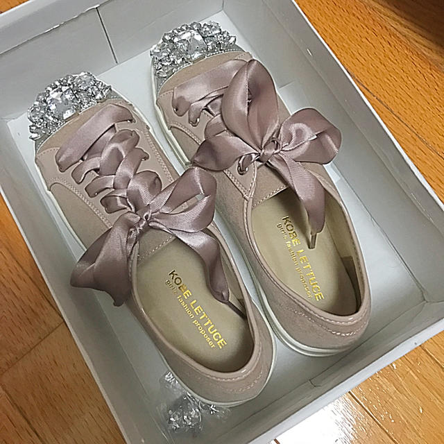 神戸レタス - 週末限定価格！新品＊miumiu風ビジュースニーカーの通販