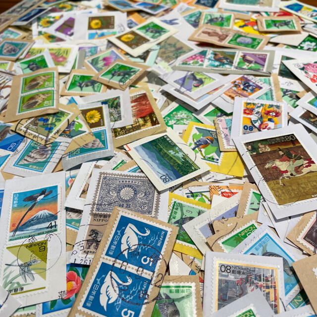 使用済 切手 いろいろ　500枚 エンタメ/ホビーのコレクション(使用済み切手/官製はがき)の商品写真