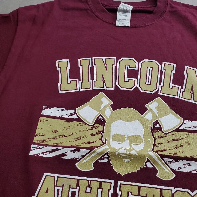 GILDAN(ギルタン)のUS古着　リンカーン　 LINCOLN   GILDAN ギルダン レディースのトップス(Tシャツ(半袖/袖なし))の商品写真