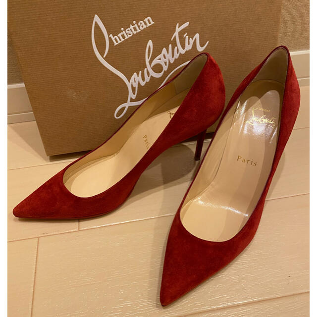 Christian Louboutin(クリスチャンルブタン)の美品♡クリスチャン ルブタン スエードレッド 36.5 レディースの靴/シューズ(ハイヒール/パンプス)の商品写真