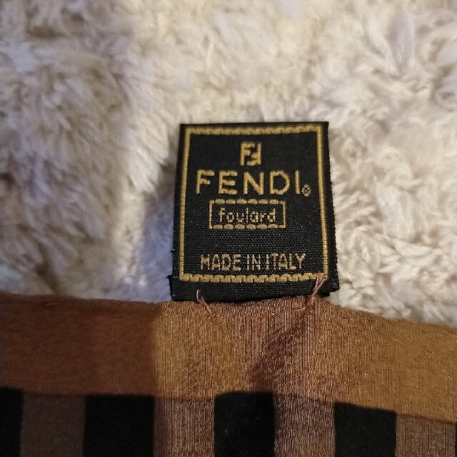 FENDI シルクスカーフ 1