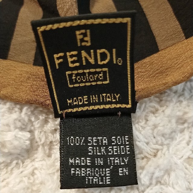 FENDI シルクスカーフ 3