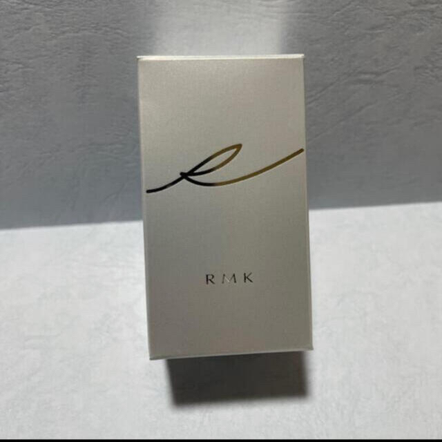 RMK(アールエムケー)の【値下げ】RMK リクイドファンデーション #102 コスメ/美容のベースメイク/化粧品(ファンデーション)の商品写真