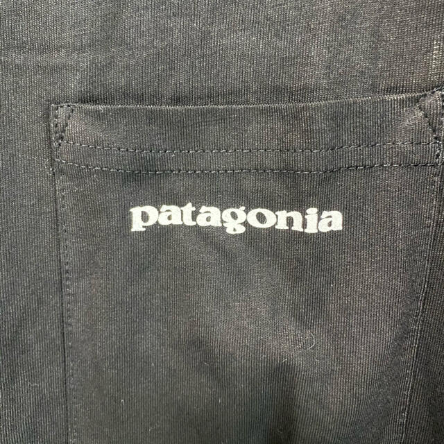 patagonia(パタゴニア)の【新品】patagonia パタゴニア　P-6LOGO Tシャツ ブラック XL メンズのトップス(Tシャツ/カットソー(半袖/袖なし))の商品写真