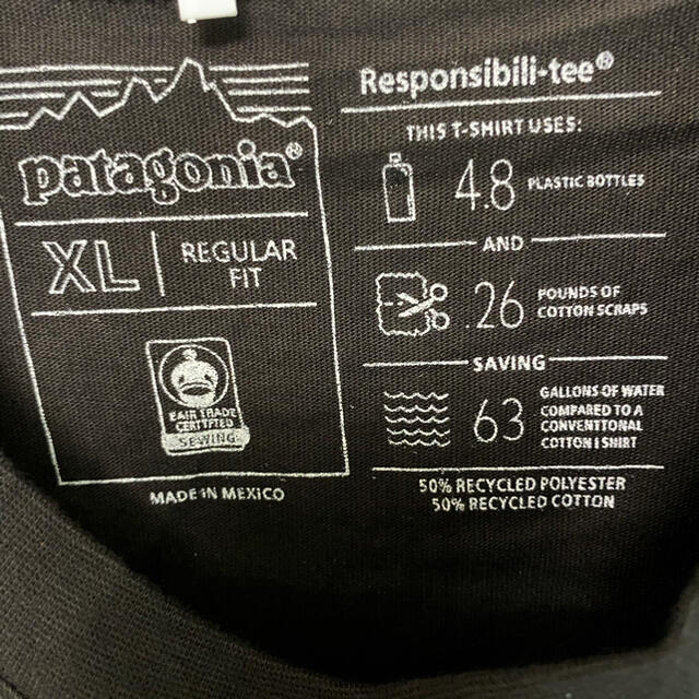 patagonia(パタゴニア)の【新品】patagonia パタゴニア　P-6LOGO Tシャツ ブラック XL メンズのトップス(Tシャツ/カットソー(半袖/袖なし))の商品写真