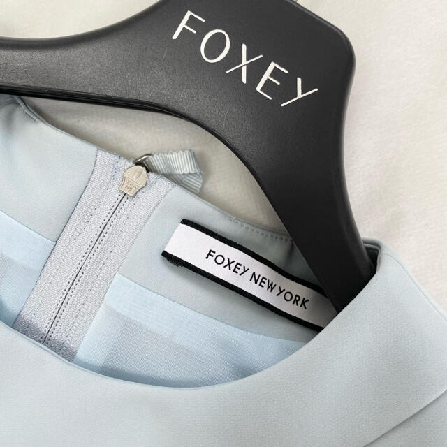 FOXEY(フォクシー)のFoxey レディースのトップス(シャツ/ブラウス(半袖/袖なし))の商品写真