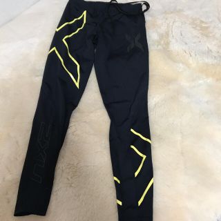 ツータイムズユー(2XU)の2XU コンプレッションタイツサイズＳレディース(トレーニング用品)