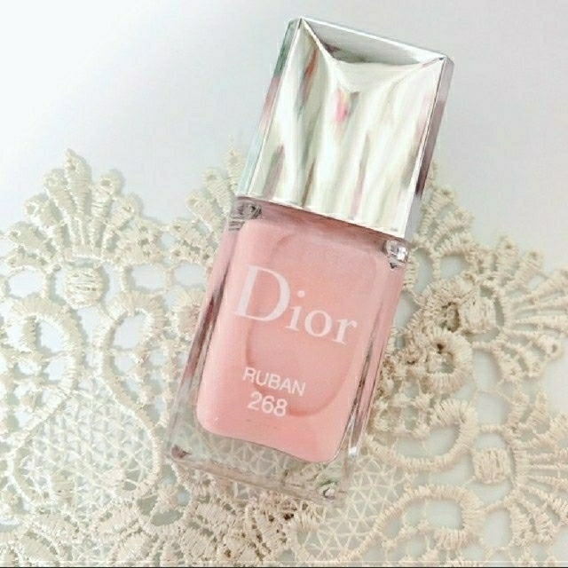 Dior(ディオール)のディオール ネイル ヴェルニ 268 リュバン ピンク 10ml Dior  コスメ/美容のネイル(マニキュア)の商品写真