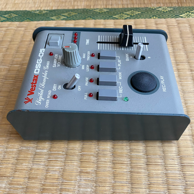 VESTAX DSG-05 デジタルサンプラー　ローファイ 楽器のDJ機器(DJミキサー)の商品写真