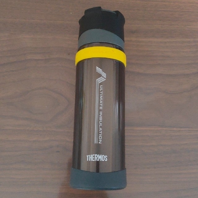 THERMOS(サーモス)のサーモス 山専用ボトル 500ml ブラック スポーツ/アウトドアのアウトドア(登山用品)の商品写真