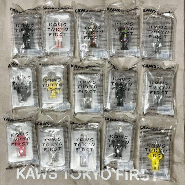 KAWS TOKYO FIRST キーホルダー 15種類コンプリート www ...