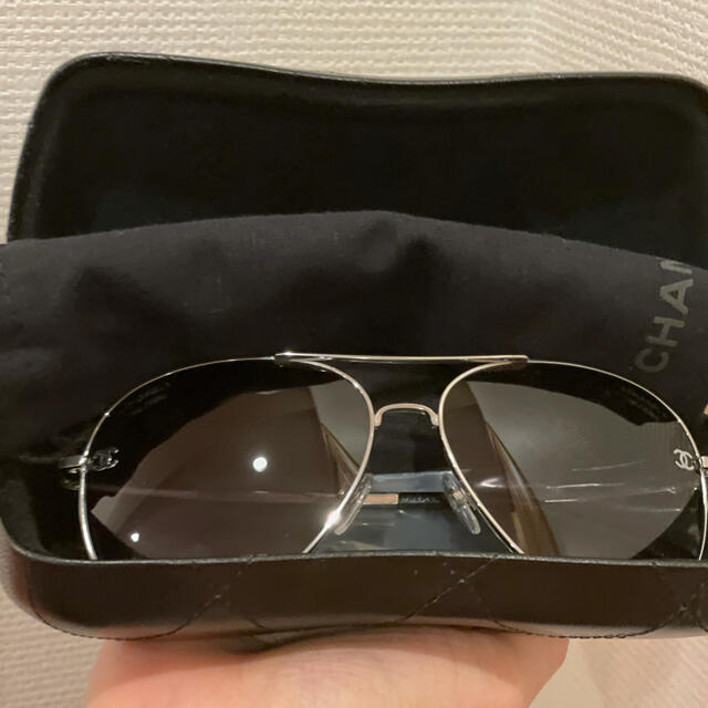 美品　CHANELユニセックスサングラスch4189TQ-c124s8