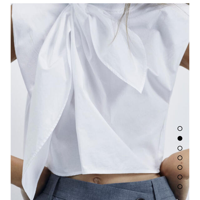 ZARA(ザラ)のタイリボン付きクロップド丈トップス レディースのトップス(Tシャツ(半袖/袖なし))の商品写真