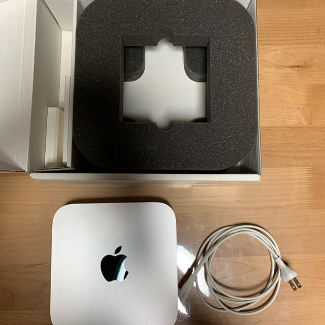 Apple(アップル)のApple Mac mini Late 2014 (1TB / 8Gメモリ) スマホ/家電/カメラのPC/タブレット(デスクトップ型PC)の商品写真