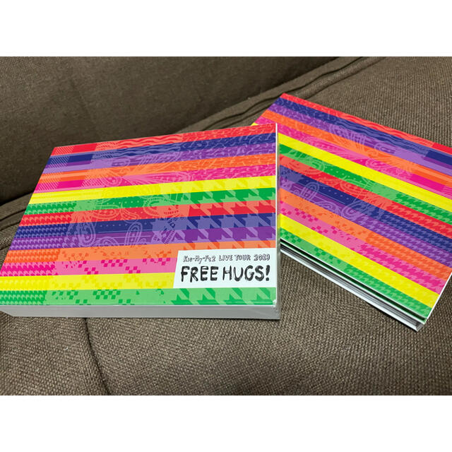 Kis-My-Ft2(キスマイフットツー)のKis-My-Ft2  FREE HUGS エンタメ/ホビーのタレントグッズ(アイドルグッズ)の商品写真