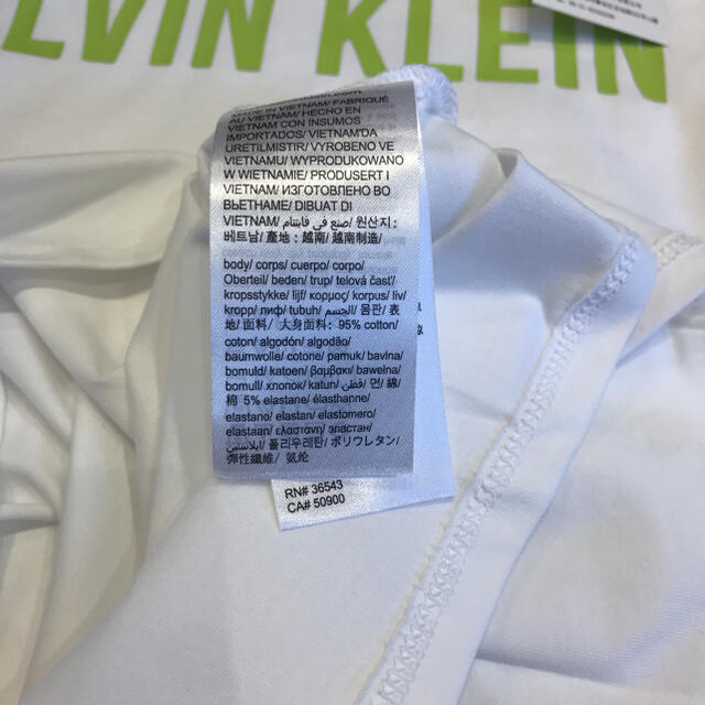 Calvin Klein(カルバンクライン)のセール☆CALVIN KLEIN カルバンクライン　新品　Ｔシャツ Ｓ レディースのトップス(Tシャツ(半袖/袖なし))の商品写真