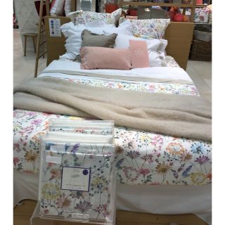 ザラホーム(ZARA HOME)の【ベッドリネン】zara home ベッドリネン3点セット 花柄 おしゃれ(シーツ/カバー)