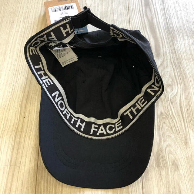 THE NORTH FACE(ザノースフェイス)の【海外限定】ノースフェイス　ホライズン　キャップ　白ロゴ　ブラック　S/M レディースの帽子(キャップ)の商品写真