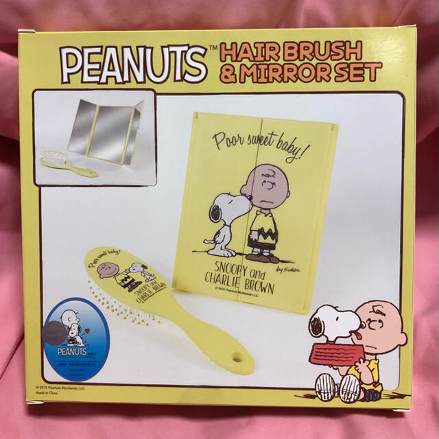 PEANUTS(ピーナッツ)のヘアブラシ&ミラーセット　スヌーピー エンタメ/ホビーのおもちゃ/ぬいぐるみ(キャラクターグッズ)の商品写真