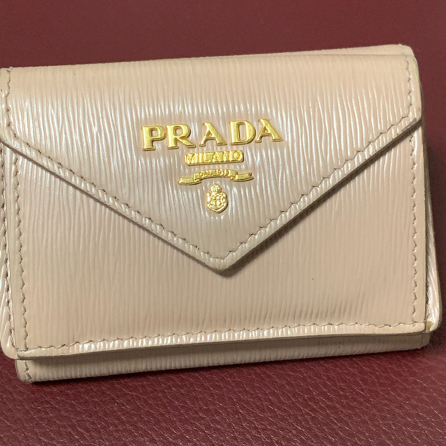 値下げしました。PRADA 三つ折り ミニ財布 レディース-