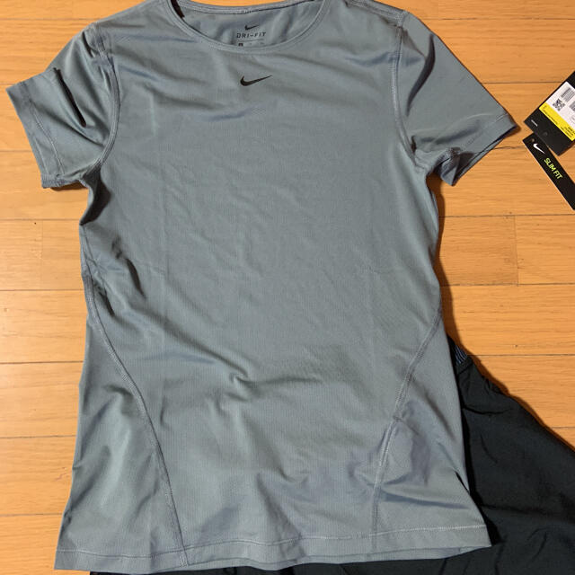 NIKE - ナイキ 新作 海外輸入 トップススコートセットの通販 by ひよこ