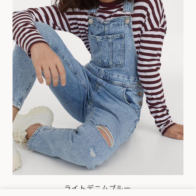 H&M(エイチアンドエム)のデニムオーバーオール　H&M 140 キッズ/ベビー/マタニティのキッズ服女の子用(90cm~)(パンツ/スパッツ)の商品写真