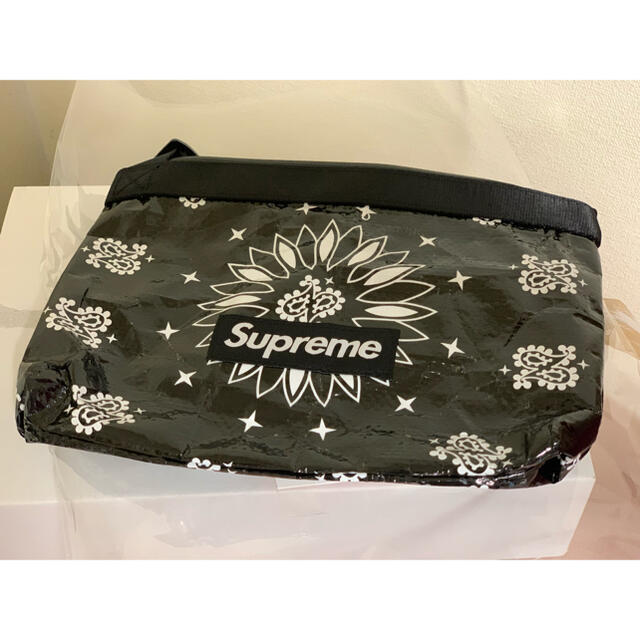 Supreme(シュプリーム)のsupreme bandanna tarp side Bag Bac メンズのバッグ(ショルダーバッグ)の商品写真