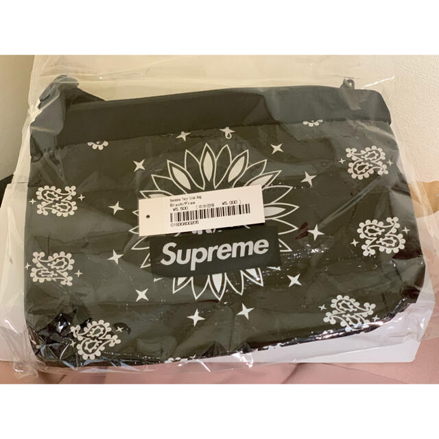 Supreme(シュプリーム)のsupreme bandanna tarp side Bag Bac メンズのバッグ(ショルダーバッグ)の商品写真