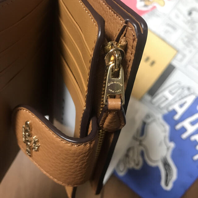 COACH(コーチ)の三日月様専用　新品　コーチ スヌーピー  財布  レディースのファッション小物(財布)の商品写真