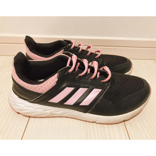 adidas(アディダス)のadidas アディダス スニーカー 女の子 22cm キッズ/ベビー/マタニティのキッズ靴/シューズ(15cm~)(スニーカー)の商品写真