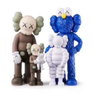 メディコムトイ(MEDICOM TOY)の#1 KAWS FAMILY BROWN/BLUE/WHITE カウズ カウズ展(その他)