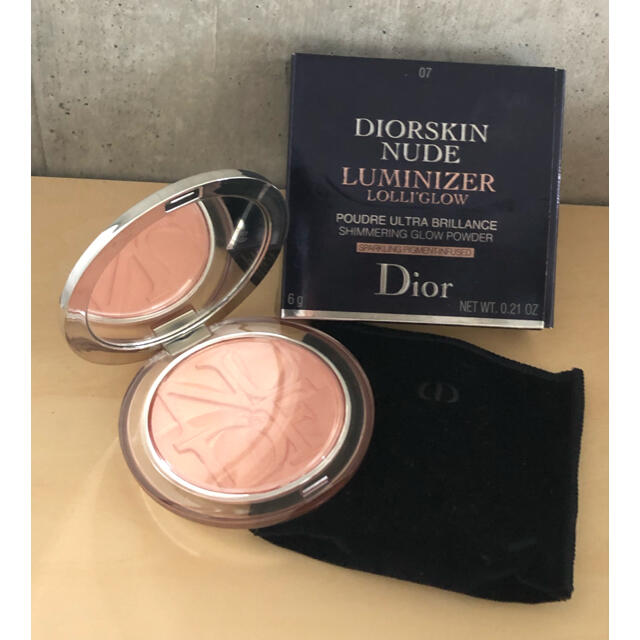 Dior(ディオール)のディオールスキン ミネラル ヌード ルミナイザー パウダー 07  コスメ/美容のベースメイク/化粧品(フェイスパウダー)の商品写真