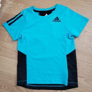 アディダス(adidas)のadidas　Tシャツ(Tシャツ/カットソー)